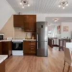 3 Bedroom Apartment In Heart Of Bergen